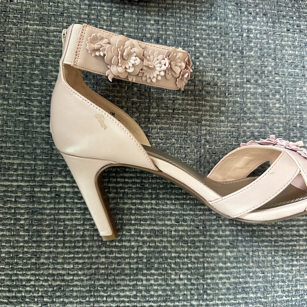 5/$25 🌟 🌸 Impo Blush Floral Heels – Women’s Size 7 - Picture 4 of 6